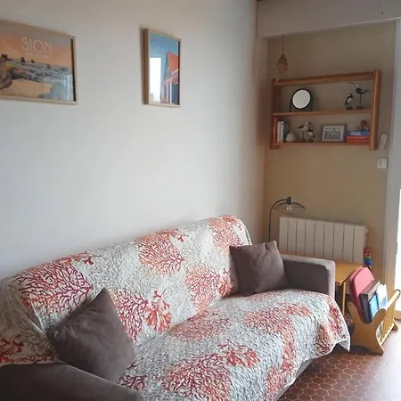 Apartment Les Pieds Dans L'eau Saint-Hilaire-de-Riez